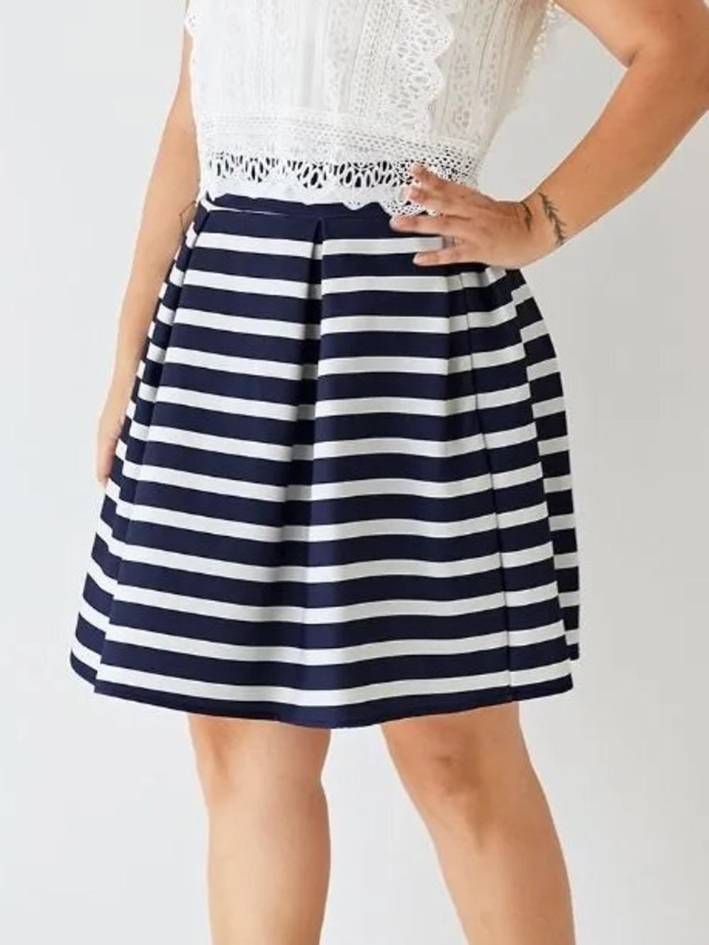 Chicwish Adorable Nautical White Navy Stripe Pleated A-Line Midi Skirt XS